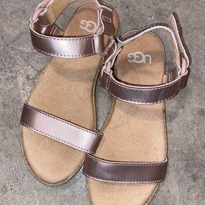 Ugg sandals for girls